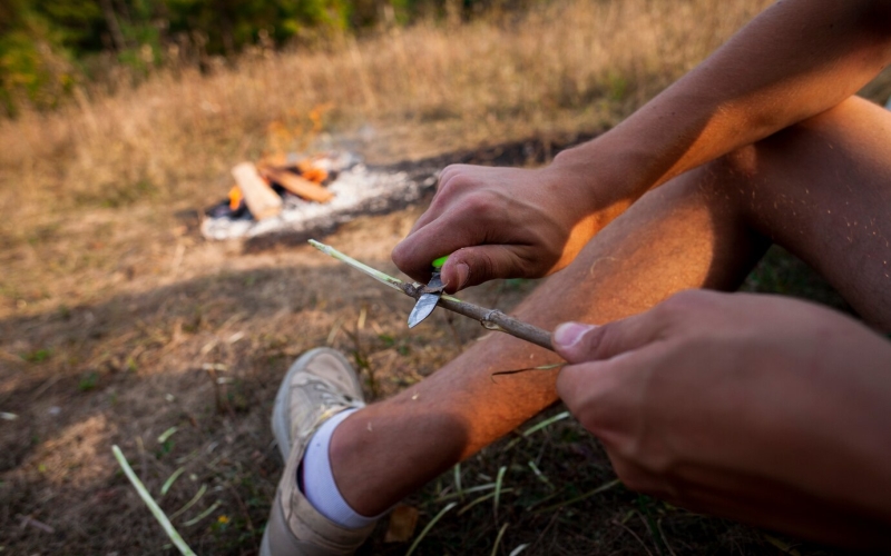 Practical Survival Knife Skills for Outdoor Enthusiasts