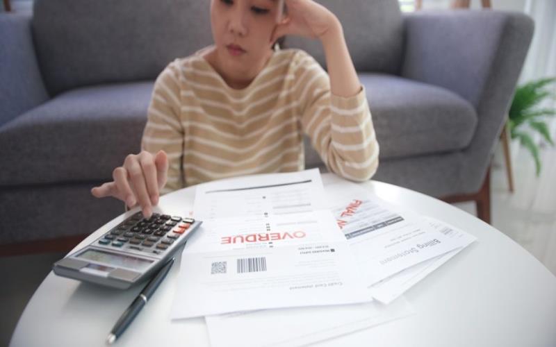 The Impact of Late Fees on Your Finances