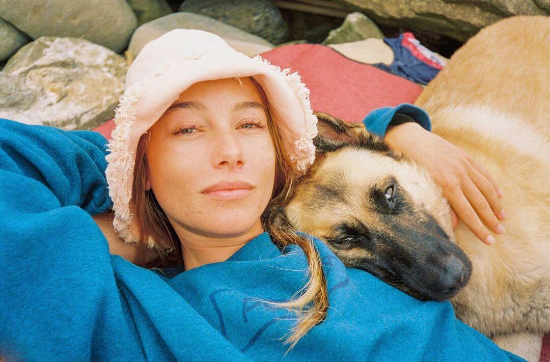 Charlotte Vega Selfie