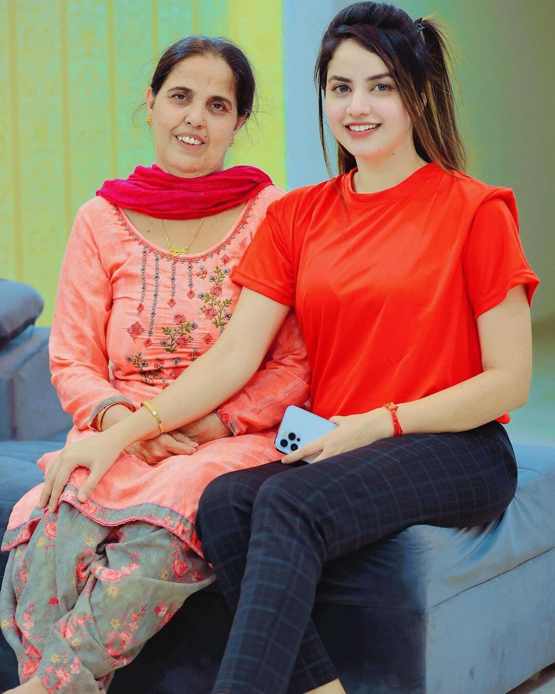 Priyanka Mongia With Mother